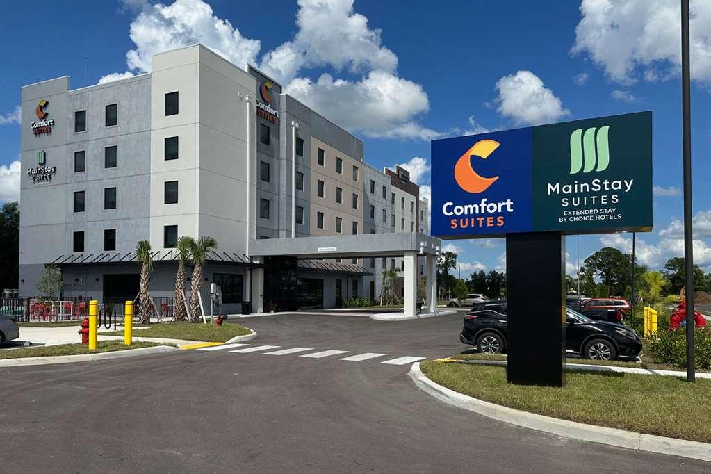Comfort Suites Fort Myers East I-75 Екстериор снимка