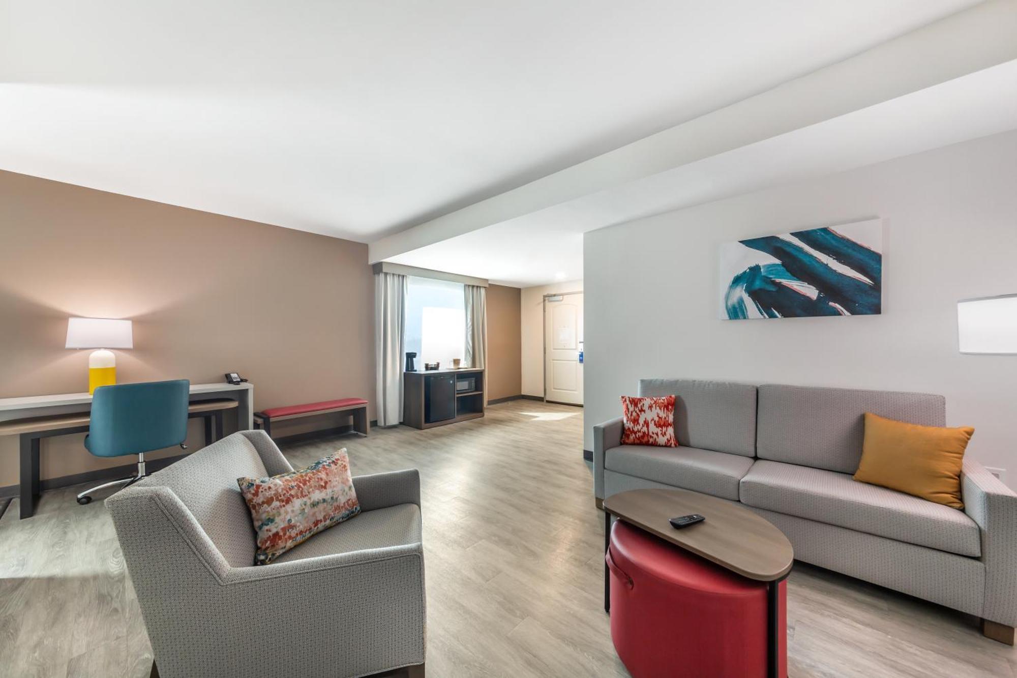 Comfort Suites Fort Myers East I-75 Екстериор снимка
