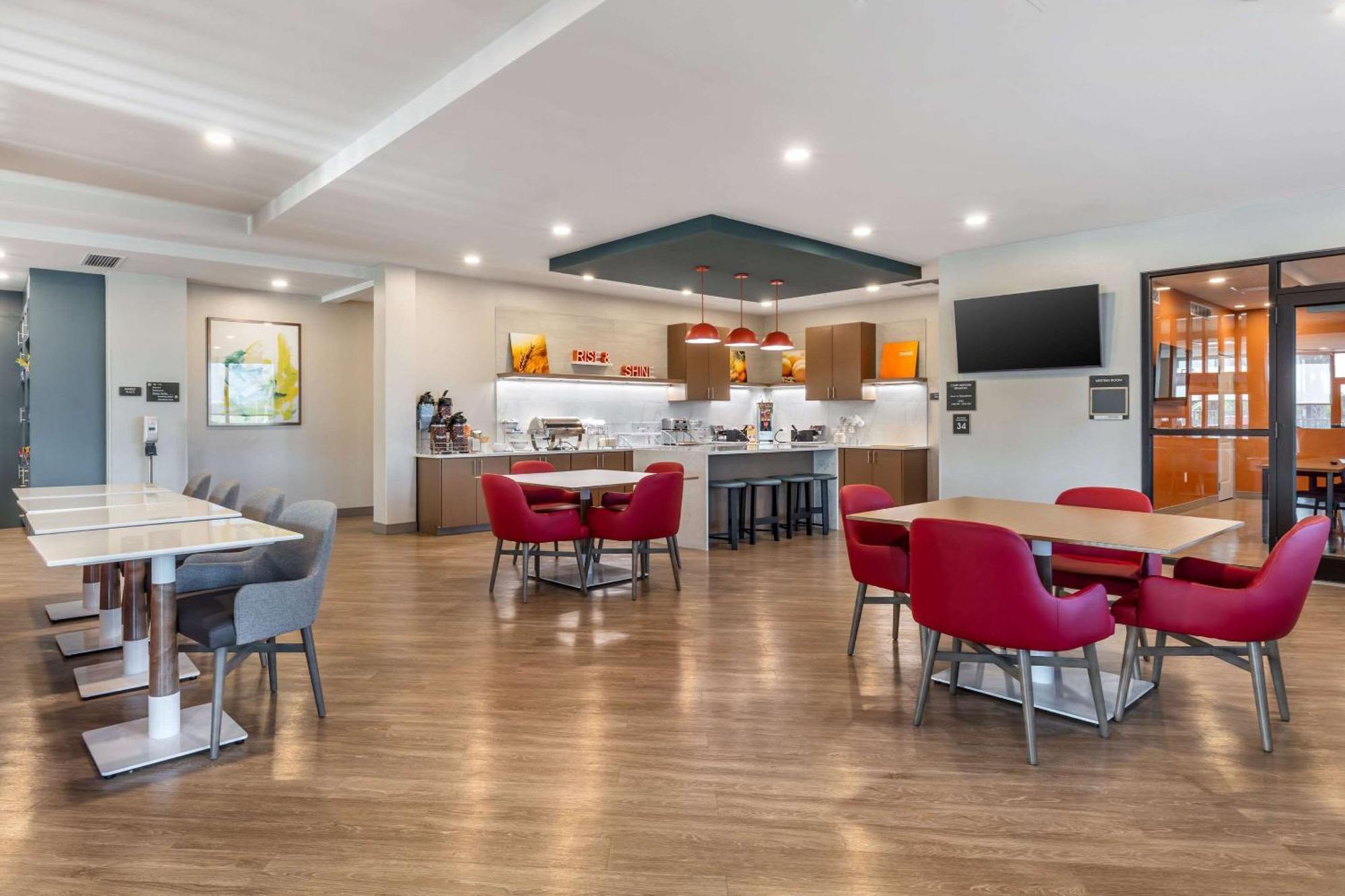 Comfort Suites Fort Myers East I-75 Екстериор снимка